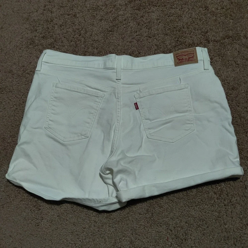 Levi's Mid Length‎ Shorts Womens 34 White Denim Cuffed Distressed Stretch New